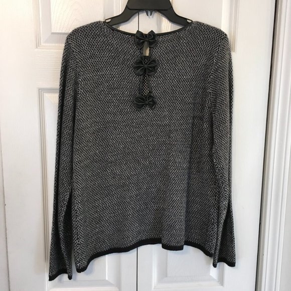 Fresh Black Tweed Pullover Sweater Bowtie Back - Picture 2 of 5